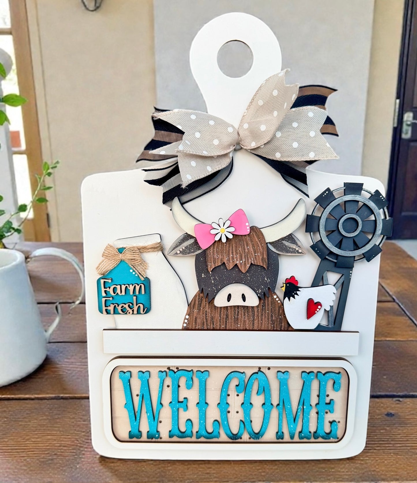 Highland Cow Welcome Breadboard Insert