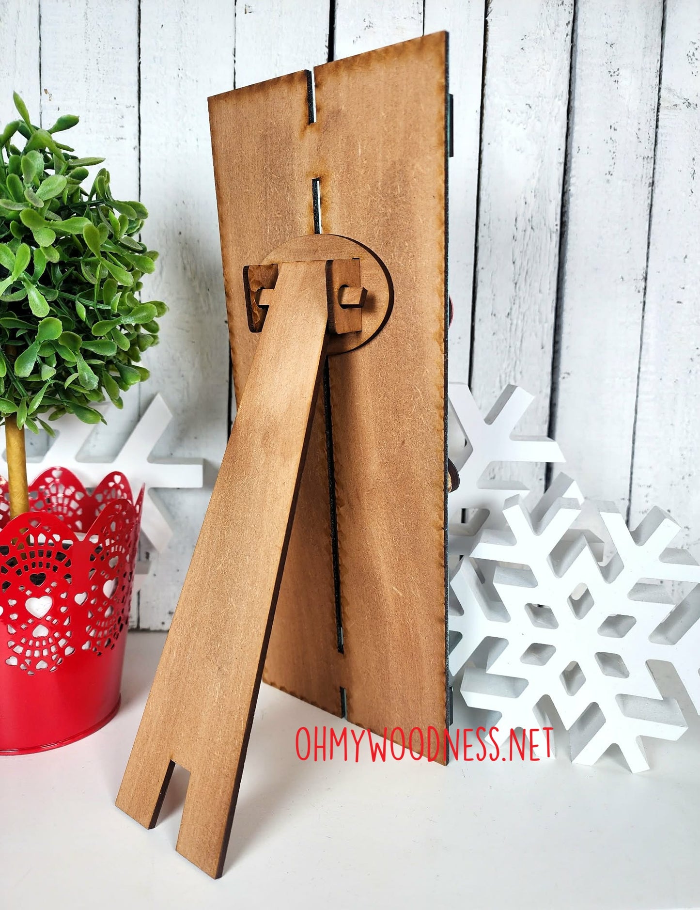 Snowman Pallet Shelf Sitter - DIY